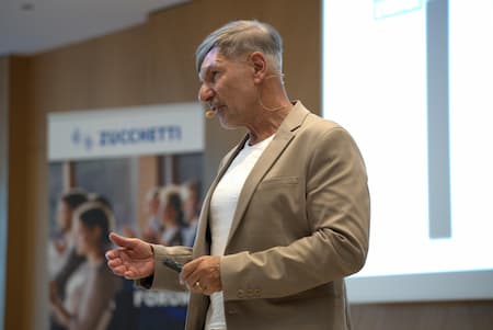 Dr Dr Michael Desphegel, Autor und Sportwissenschaftler Speaker bei Zucchetti Forum 2023
